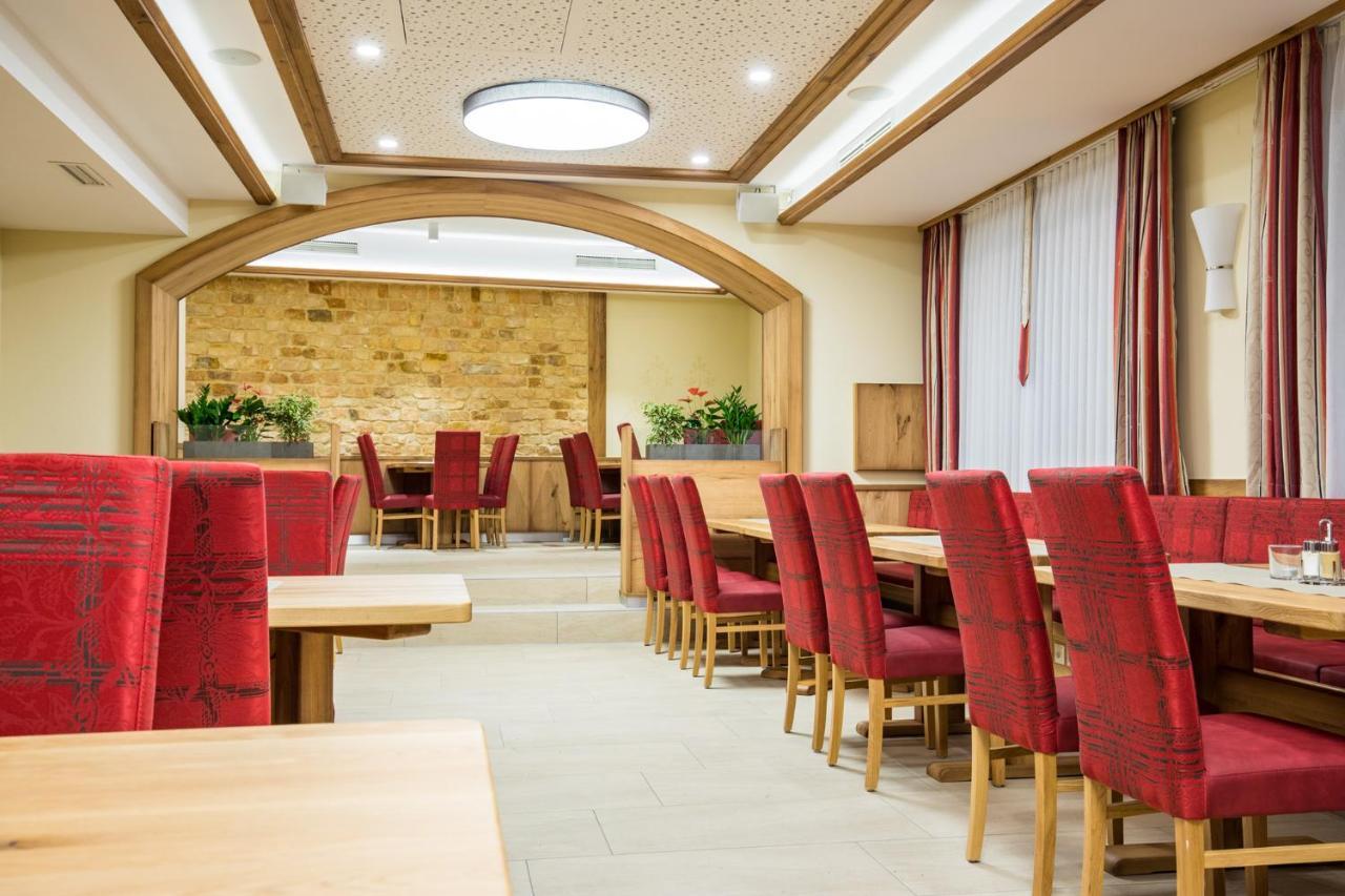 Hotel Freiensteinerhof Superior Sankt Peter-Freienstein Extérieur photo
