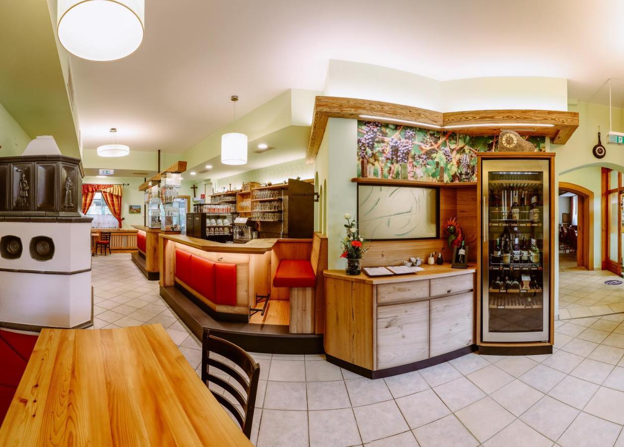 Hotel Freiensteinerhof Superior Sankt Peter-Freienstein Extérieur photo