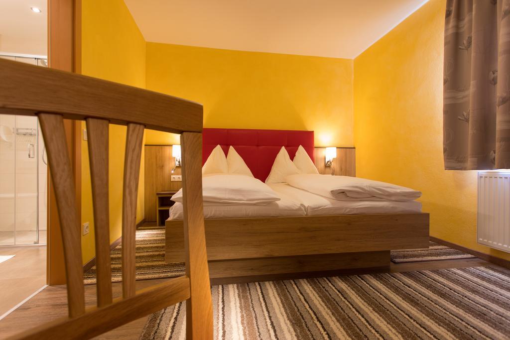 Hotel Freiensteinerhof Superior Sankt Peter-Freienstein Extérieur photo