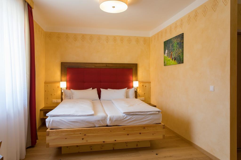 Hotel Freiensteinerhof Superior Sankt Peter-Freienstein Extérieur photo